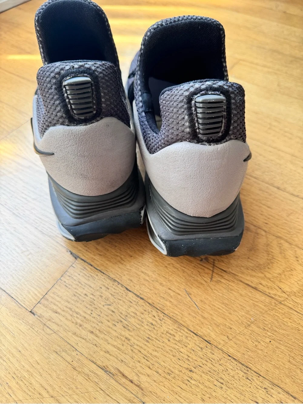 Nike Men’s Grey and Black Athletic Running Shoes size 9